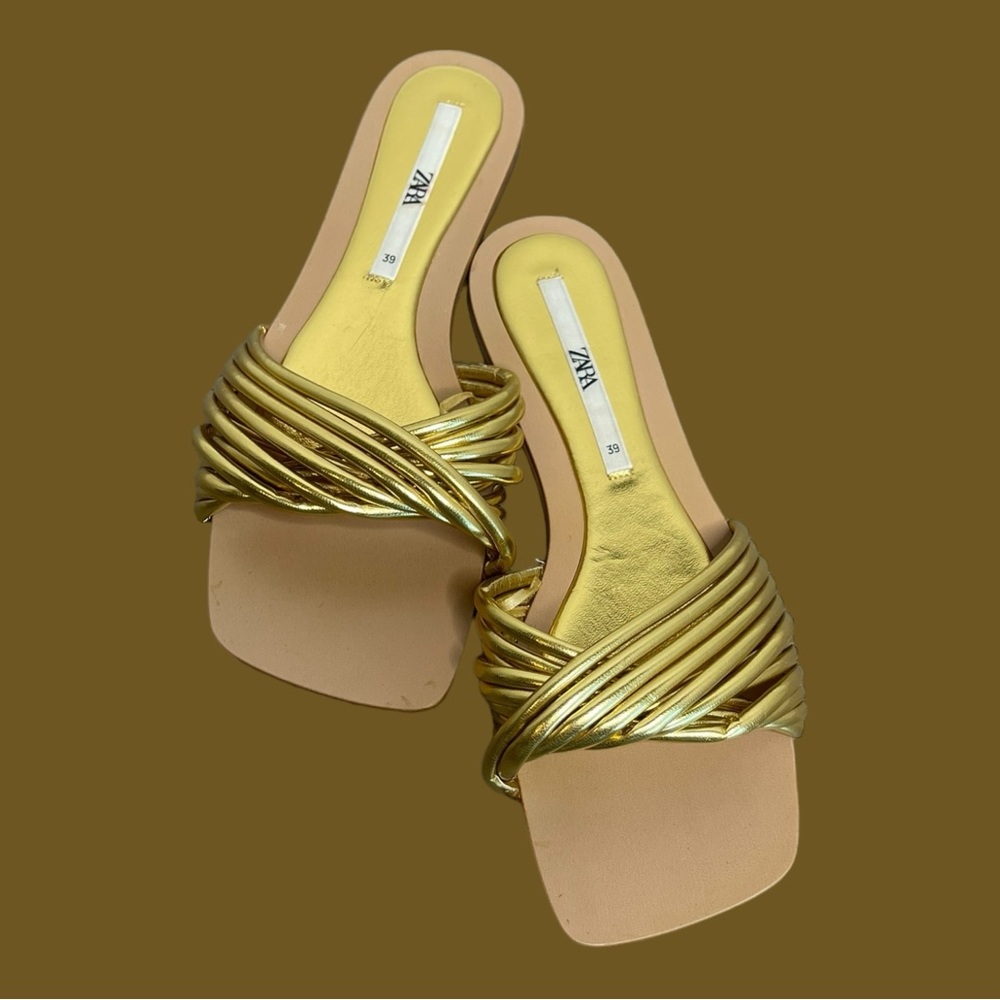 Zara’s golden rope twist